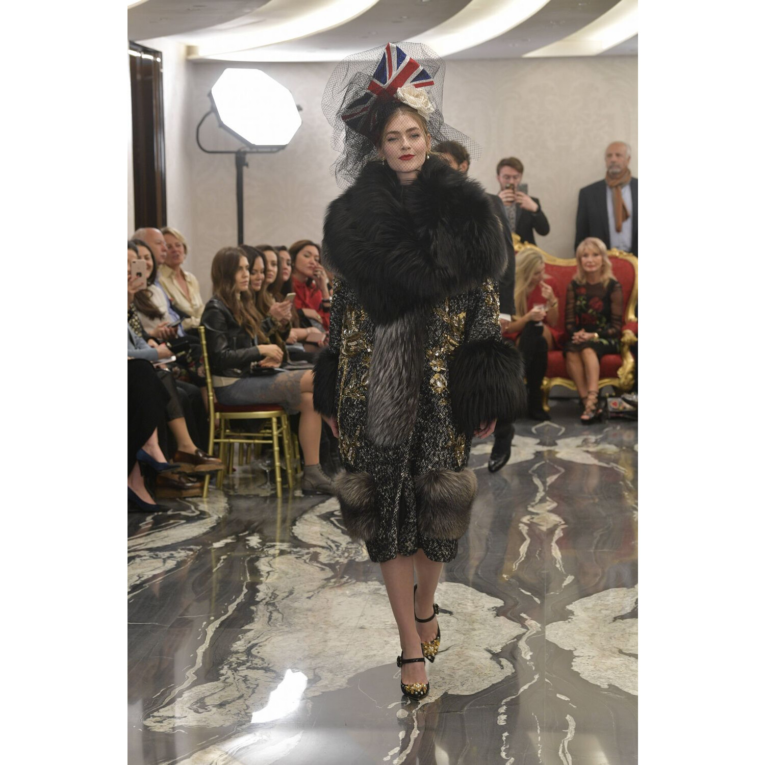 Фото Dolce & Gabbana Alta Moda show British-03